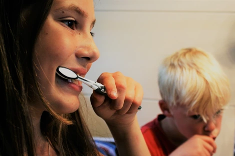 mycie zębów u dzieci